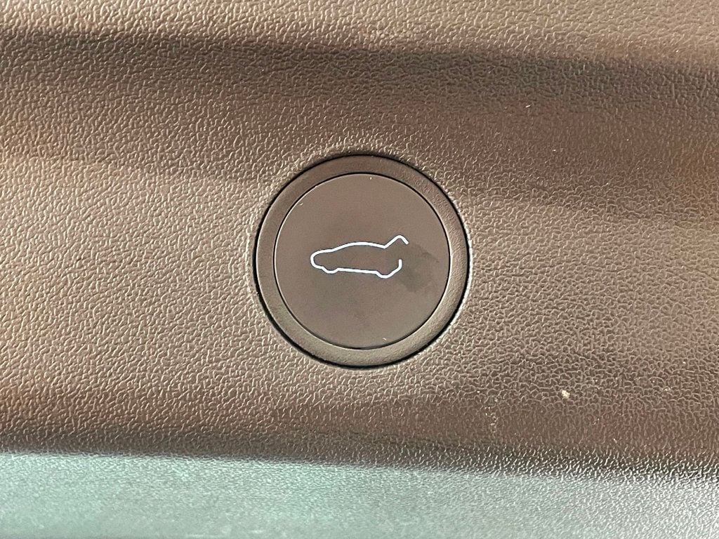 2021 Tesla Model Y Long Range AWD - 23011283 - 18