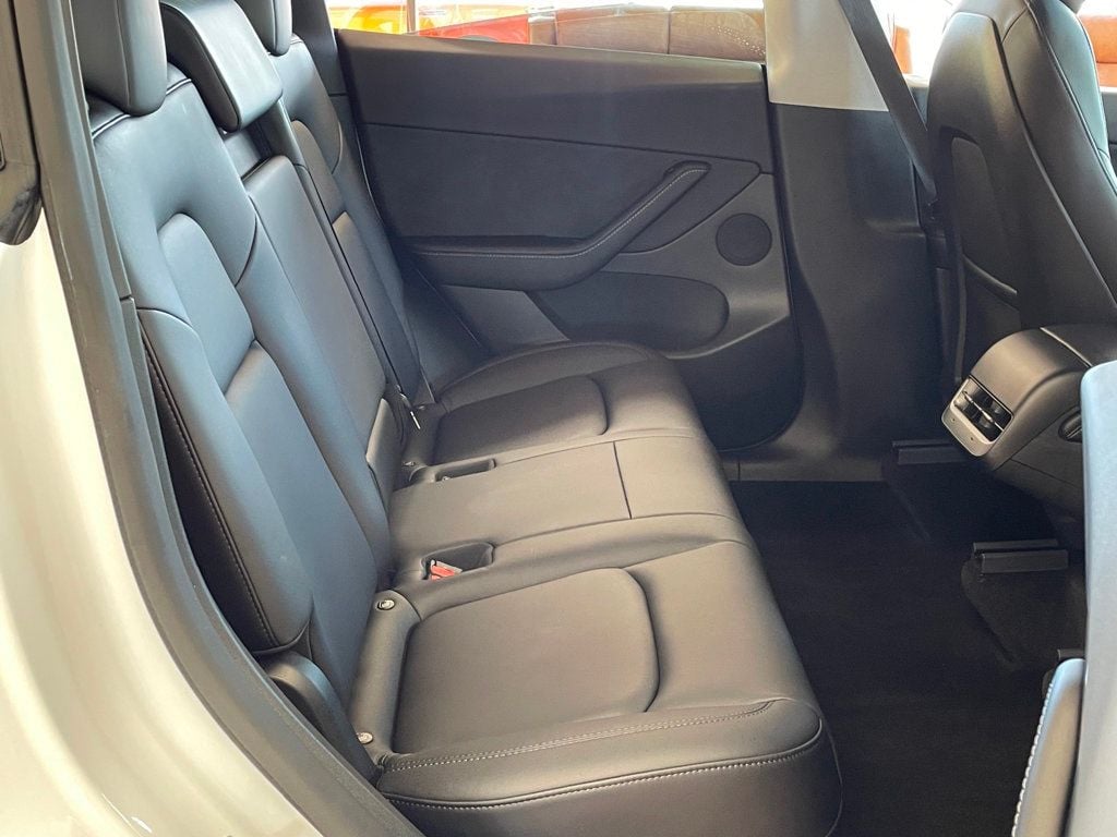 2021 Tesla Model Y Long Range AWD - 23040573 - 18