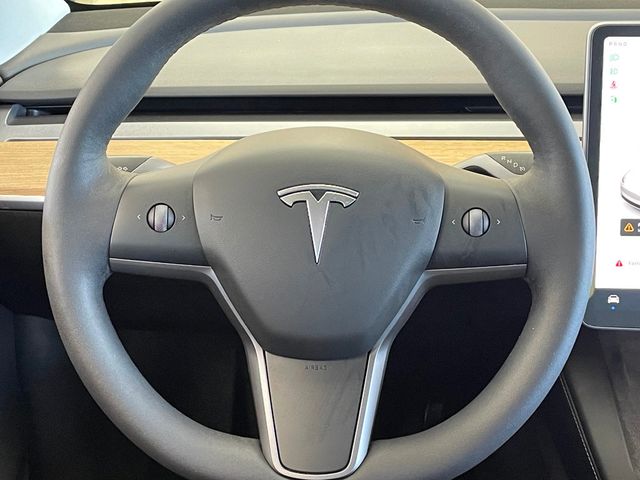 2021 Tesla Model Y Long Range AWD - 23040573 - 21