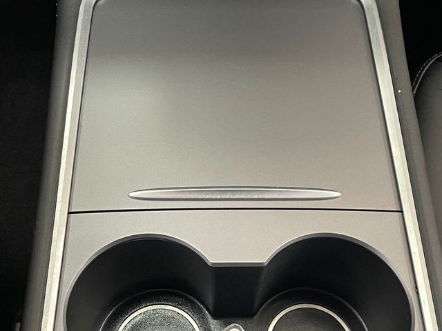 2021 Tesla Model Y Long Range AWD - 23040573 - 34