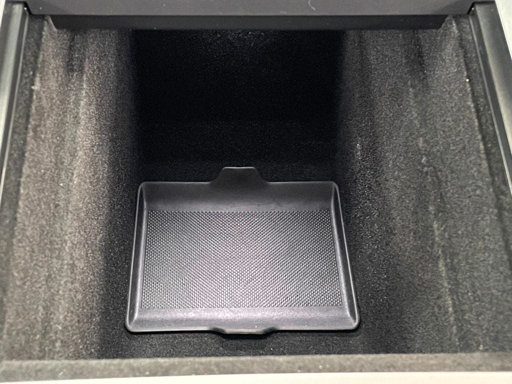 2021 Tesla Model Y Long Range AWD - 23040573 - 35