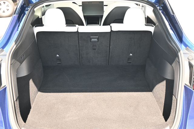 2021 Tesla Model Y Long Range AWD - 22817864 - 18