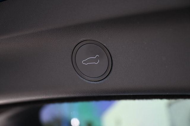 2021 Tesla Model Y Long Range AWD - 22817864 - 19