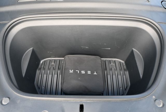 2021 Tesla Model Y Long Range AWD - 22991517 - 17