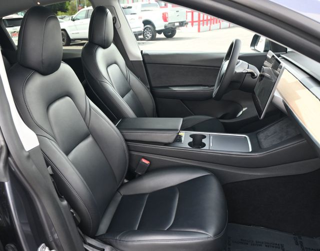 2021 Tesla Model Y Long Range AWD - 23010989 - 13