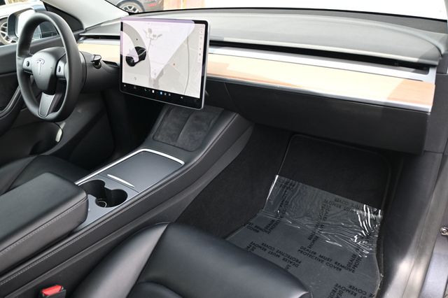 2021 Tesla Model Y Long Range AWD - 23010989 - 7