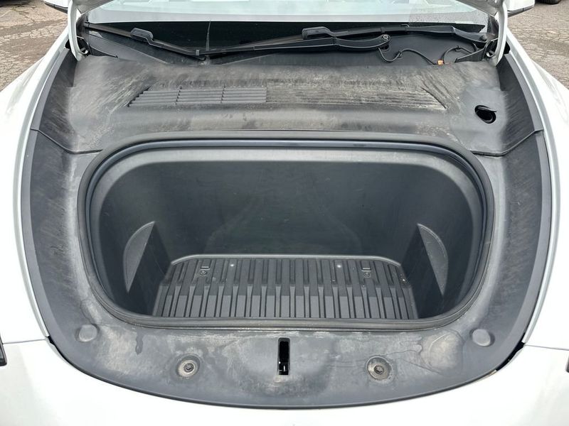 2021 Tesla Model Y Long Range AWD - 22999846 - 20