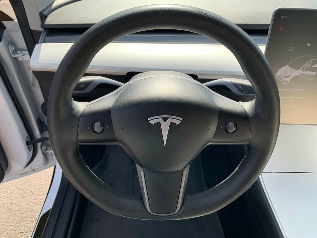 2021 Tesla Model Y Long Range AWD - 22940191 - 3