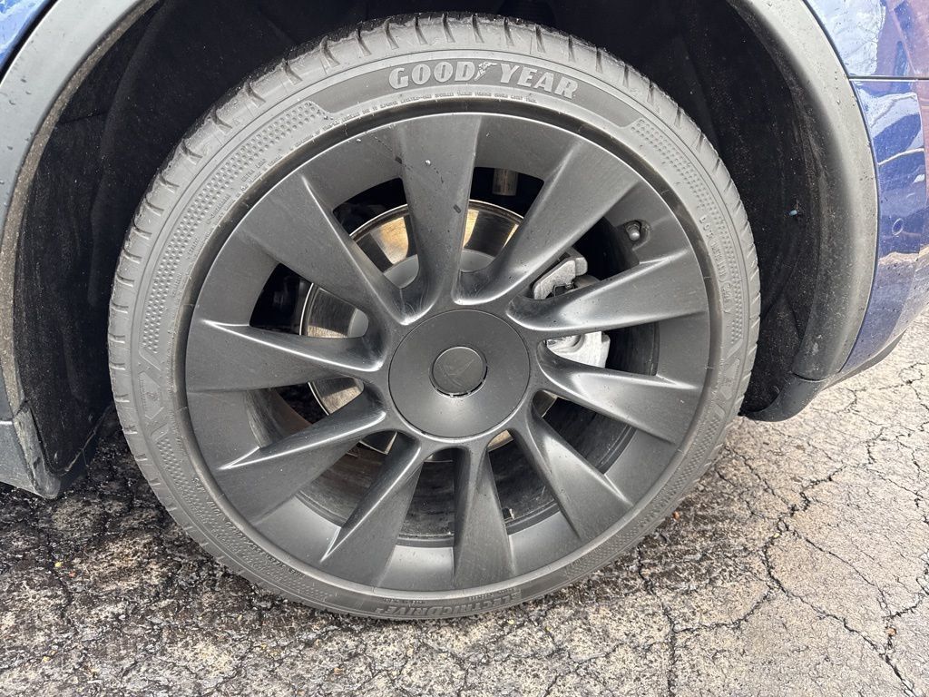 2021 Tesla Model Y Long Range AWD - 23007863 - 6