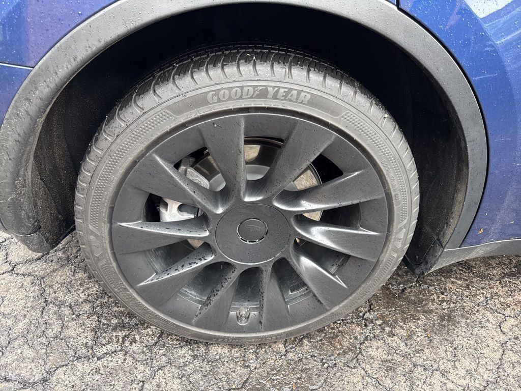 2021 Tesla Model Y Long Range AWD - 23007863 - 7