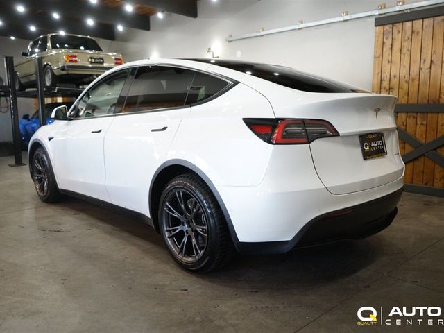 2021 Tesla Model Y Long Range Dual Motor All-Wheel Drive's photo