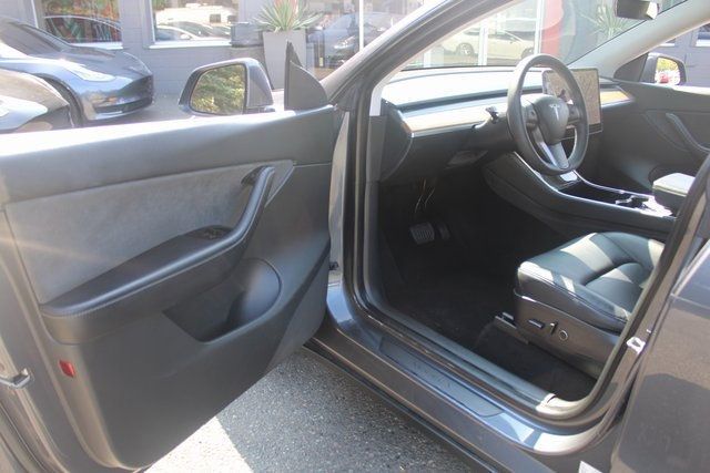 2021 Tesla Model Y Long Range photo 13