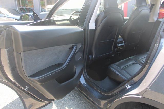 2021 Tesla Model Y Long Range photo 15