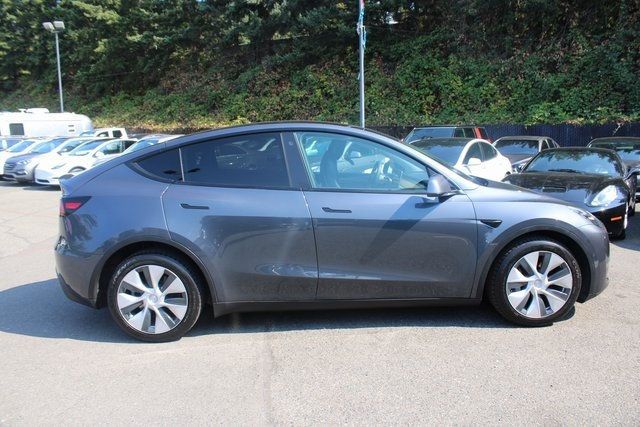 2021 Tesla Model Y Long Range photo 2