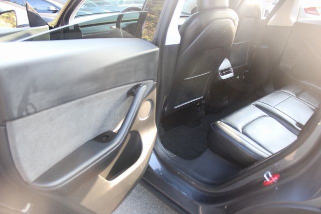 2021 Tesla Model Y Long Range photo 15