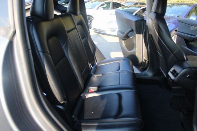 2021 Tesla Model Y Long Range photo 19