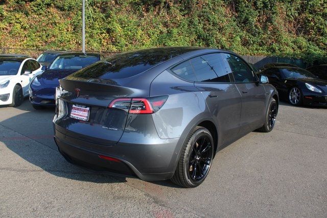2021 Tesla Model Y Long Range photo 3