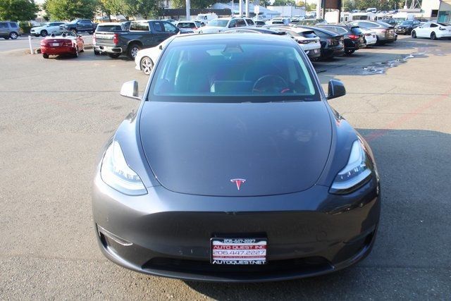 2021 Tesla Model Y Long Range photo 9