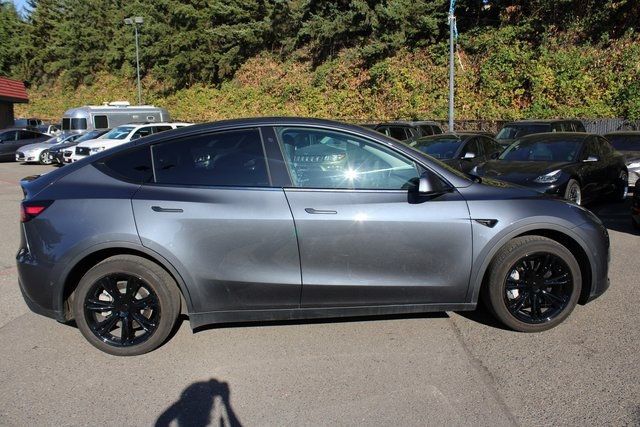 2021 Tesla Model Y Long Range photo 2