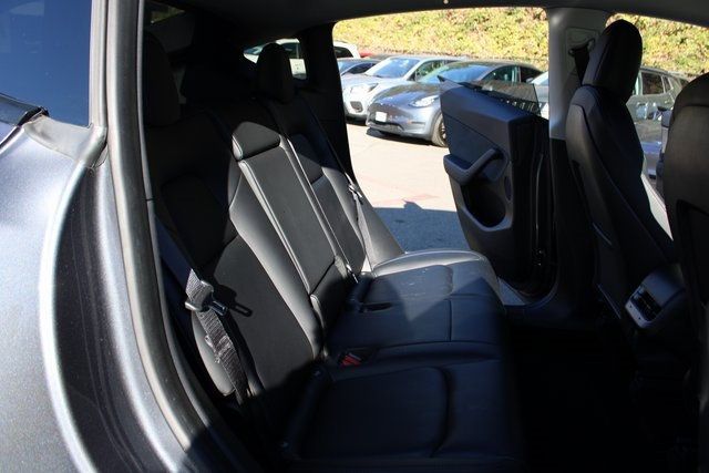 2021 Tesla Model Y Long Range photo 18