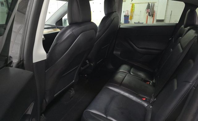 2021 Tesla Model Y Long Range AWD - 22970105 - 5