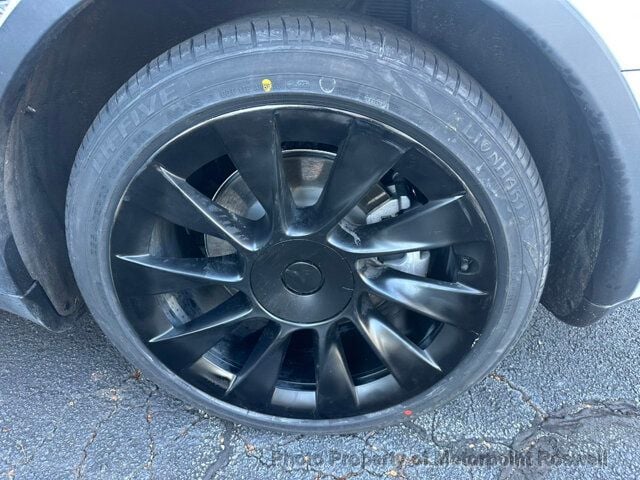 2021 Tesla Model Y Long Range AWD - 22929544 - 18
