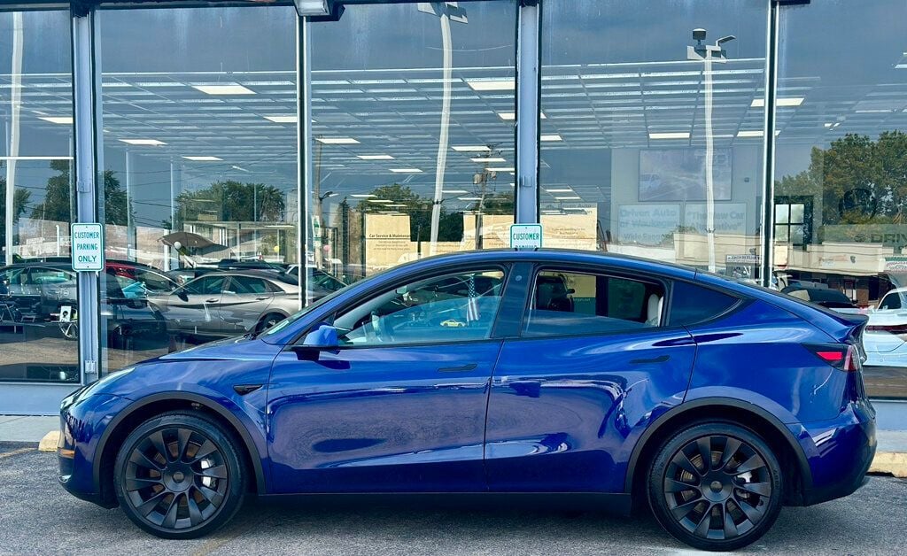 2021 Tesla Model Y Long Range AWD - 22532512 - 1