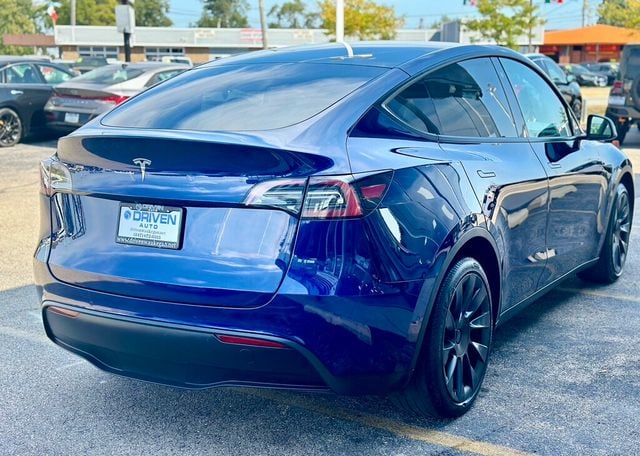 2021 Tesla Model Y Long Range AWD - 22532512 - 4