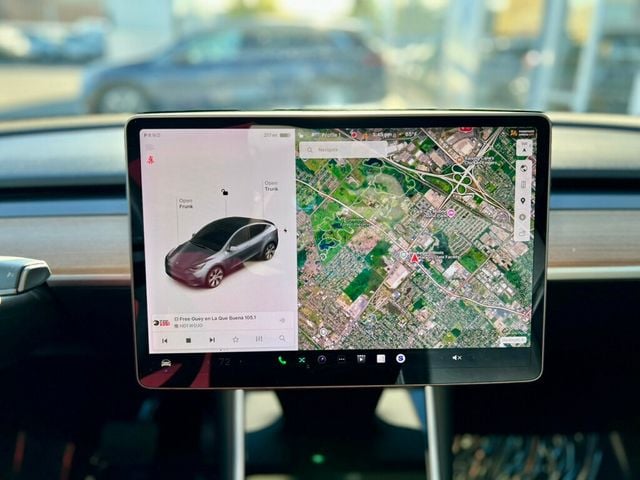2021 Tesla Model Y Long Range AWD - 22930403 - 18