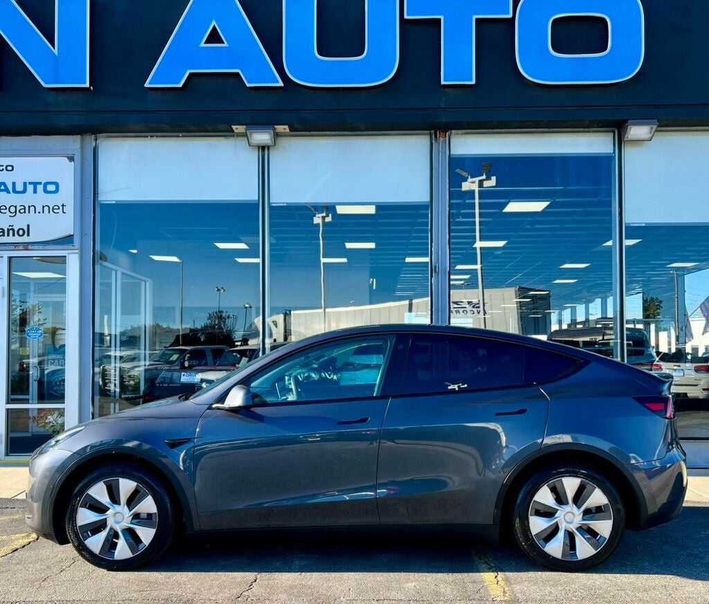 2021 Tesla Model Y Long Range AWD - 22930403 - 1