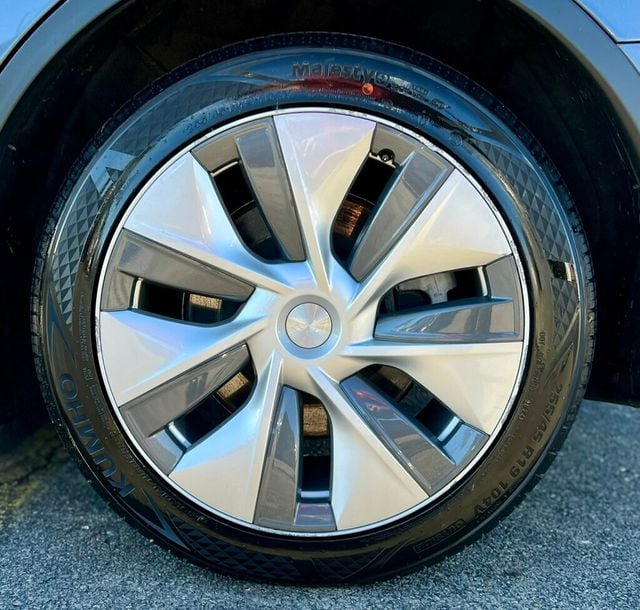 2021 Tesla Model Y Long Range AWD - 22930403 - 26