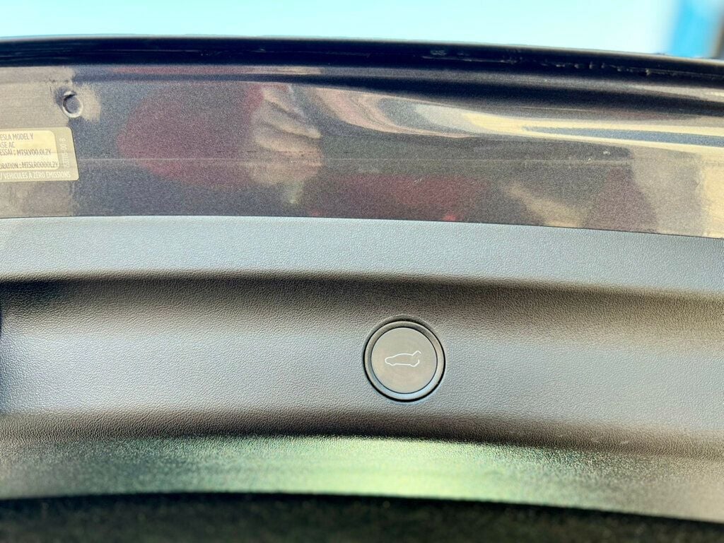 2021 Tesla Model Y Long Range AWD - 22930403 - 7