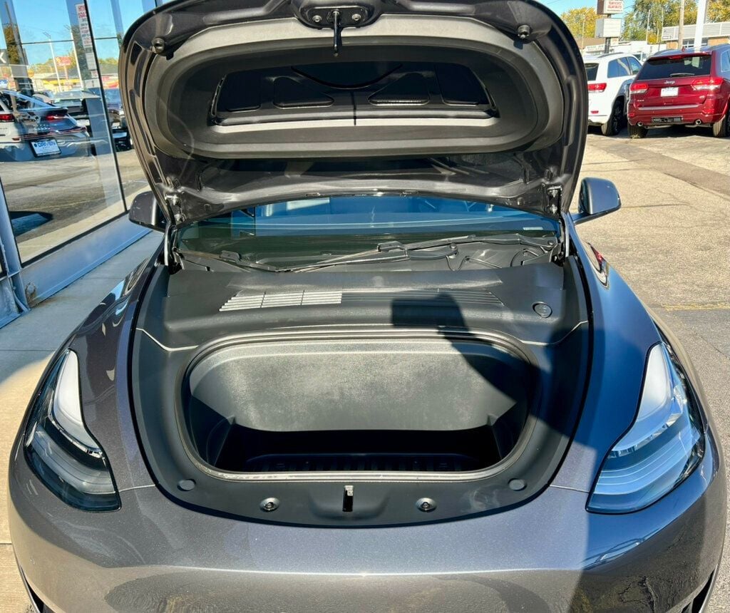 2021 Tesla Model Y Long Range AWD - 22930403 - 8