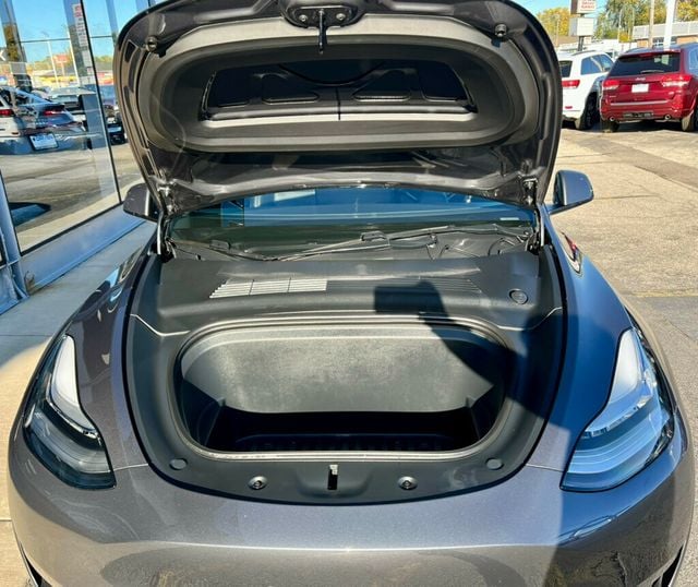 2021 Tesla Model Y Long Range AWD - 22930403 - 8