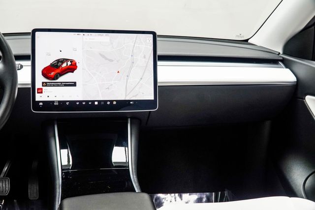 2021 Tesla Model Y Long Range AWD - 22983358 - 19