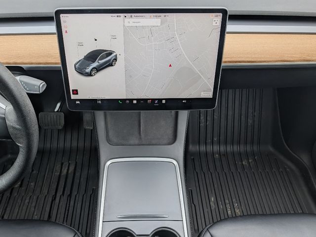 2021 Tesla Model Y Long Range AWD - 22982218 - 21