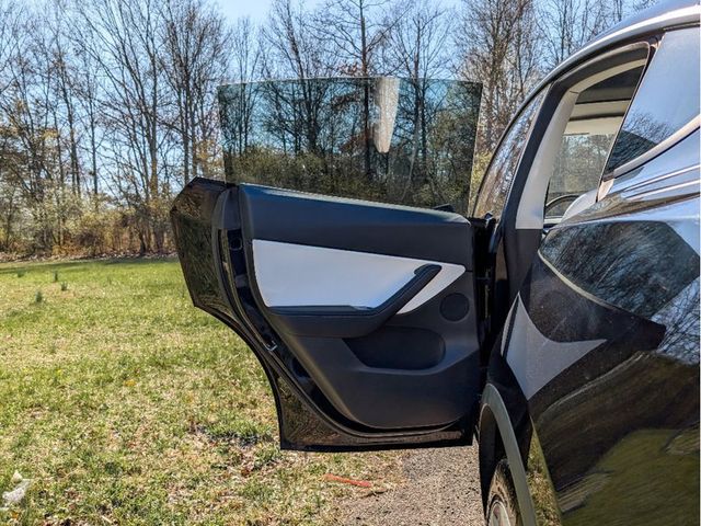 2021 Tesla Model Y Long Range AWD - 23008001 - 10