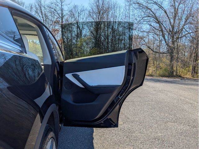 2021 Tesla Model Y Long Range AWD - 23008001 - 11
