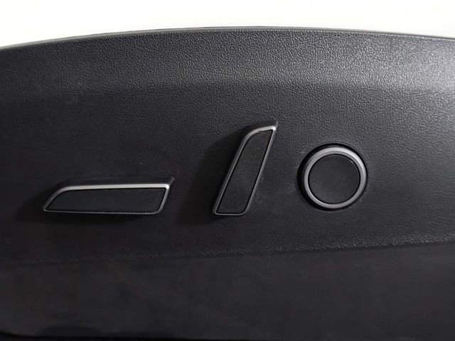 2021 Tesla Model Y Long Range AWD - 22962329 - 34