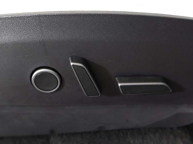 2021 Tesla Model Y Long Range AWD - 22962329 - 35