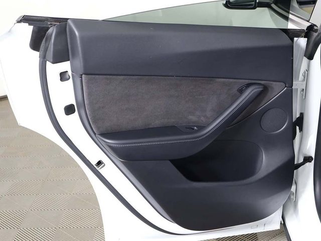 2021 Tesla Model Y Long Range AWD - 22991881 - 27