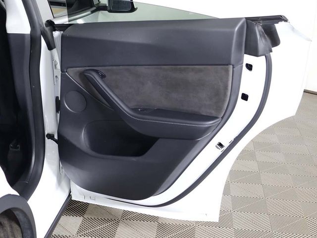 2021 Tesla Model Y Long Range AWD - 22991881 - 28