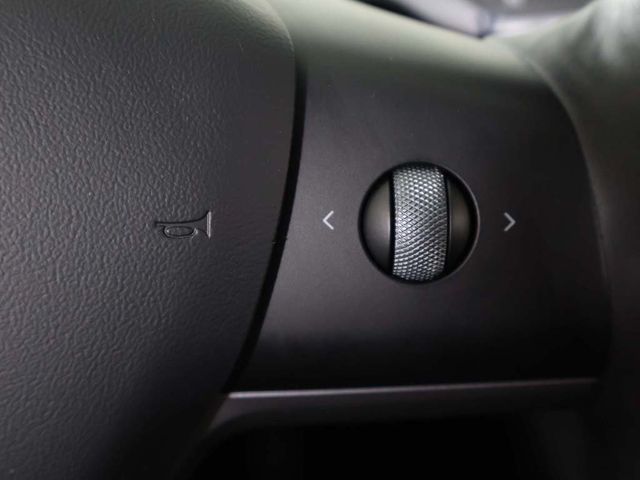 2021 Tesla Model Y Long Range AWD - 22991881 - 45