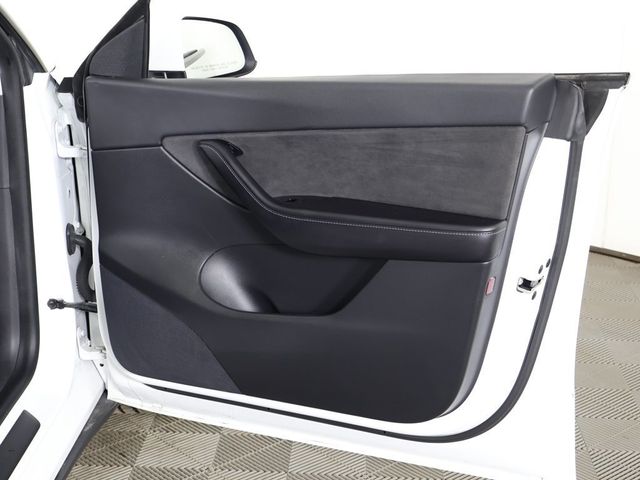 2021 Tesla Model Y Long Range AWD - 22994571 - 25