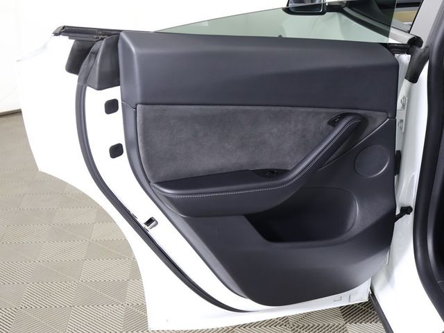 2021 Tesla Model Y Long Range AWD - 22994571 - 26