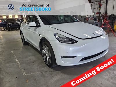 2021 Tesla Model Y - 5YJYGDEE3MF199692