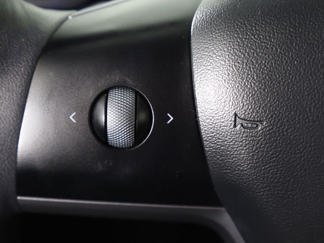 2021 Tesla Model Y Long Range AWD - 23058903 - 40