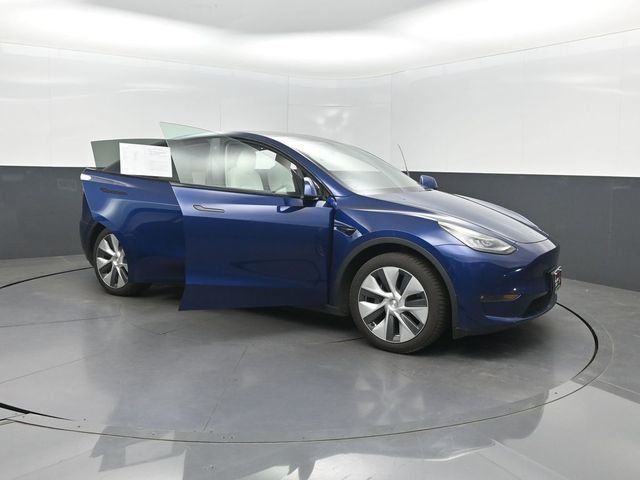 2021 Tesla Model Y Long Range AWD - 23017936 - 30