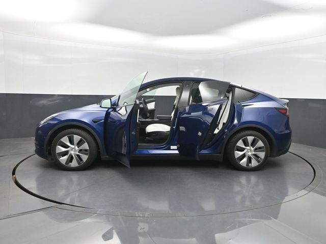 2021 Tesla Model Y Long Range AWD - 23017936 - 31