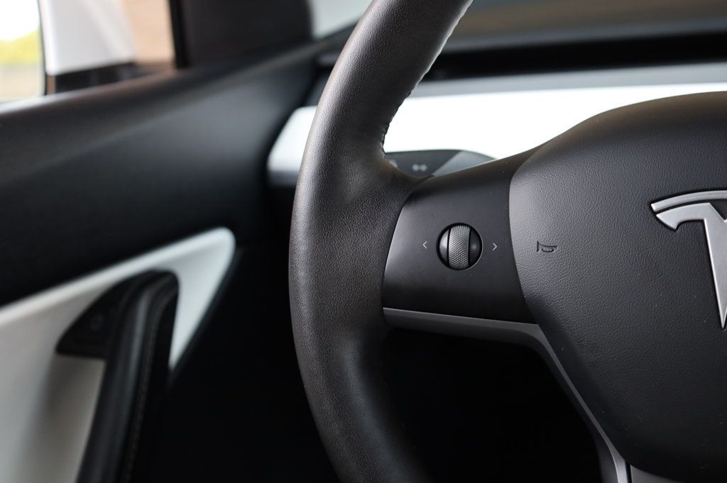 2021 Tesla Model Y Long Range photo 27